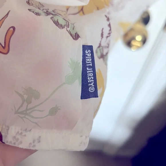 Disney Epcot Flower & Garden Festival Buzz the Bee Packable Hooded Spirit Jersey - Picture 5 of 11